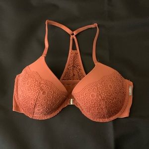 ☀️Aerie lightly lined racer back bra